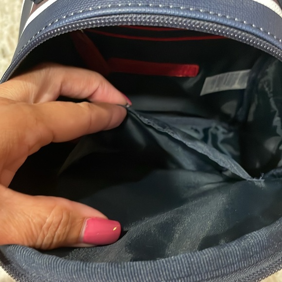 Tommy Hilfiger mini backpack - Picture 8 of 10